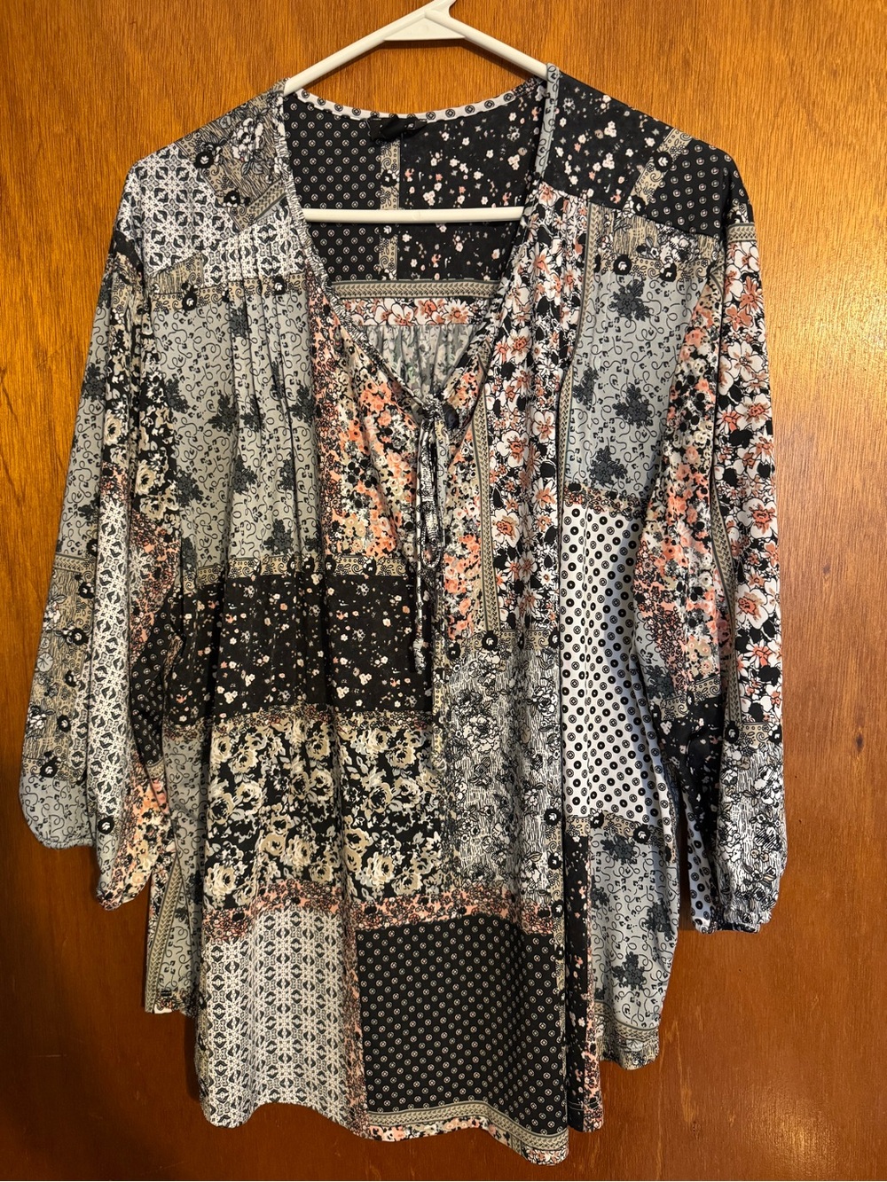 Link Patchwork Floral V-Neck Tunic in Black and Pink